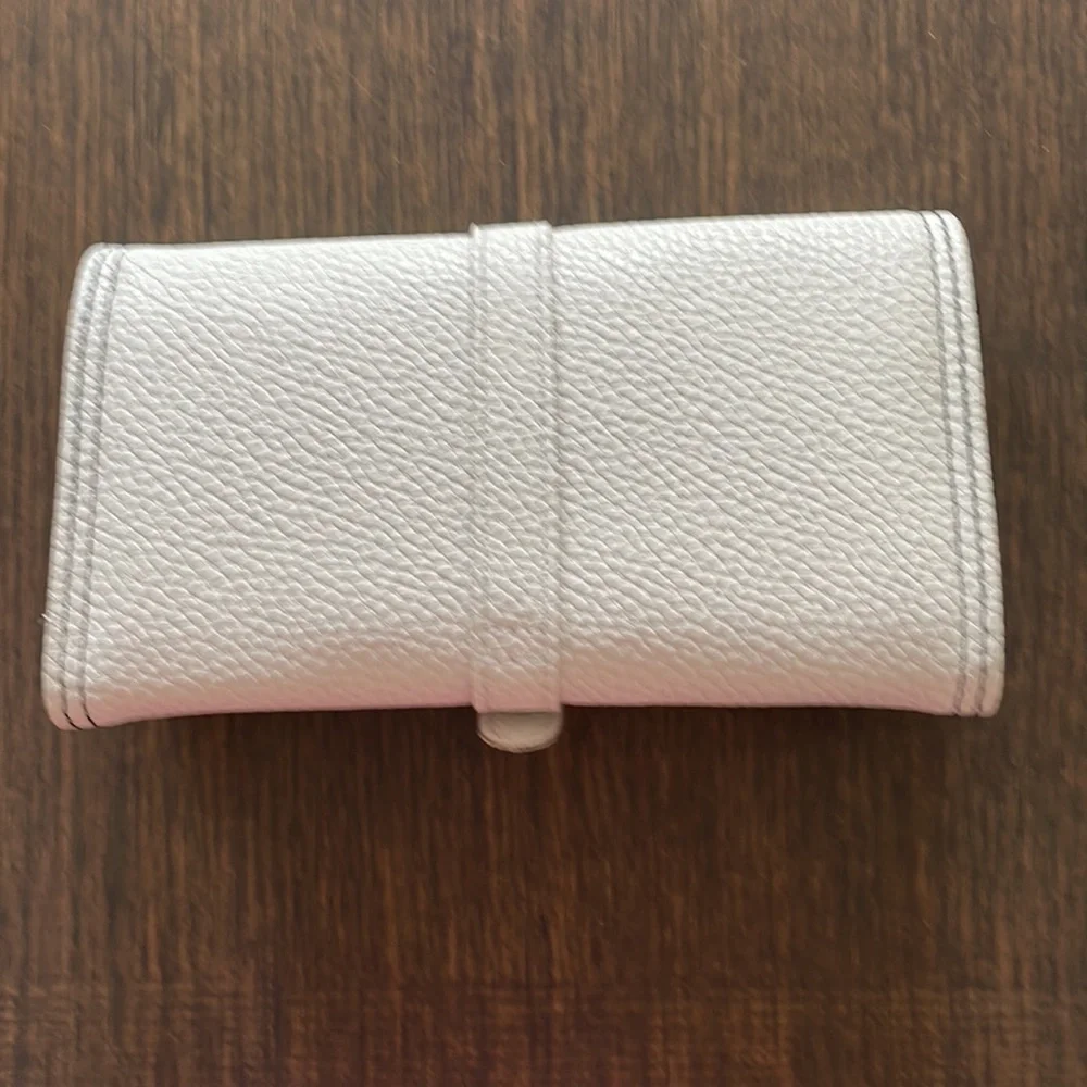 TRAVEL JEWELRY CASE /ORGANIZER, CREAM WITH SILVERTONE HARDWARE EXPANDABLE